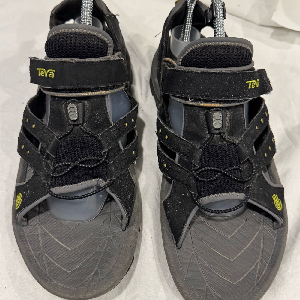 Teva Men’s Hiking Sandals Size 10 Black Yellow Closed Toe Trail Outdoor